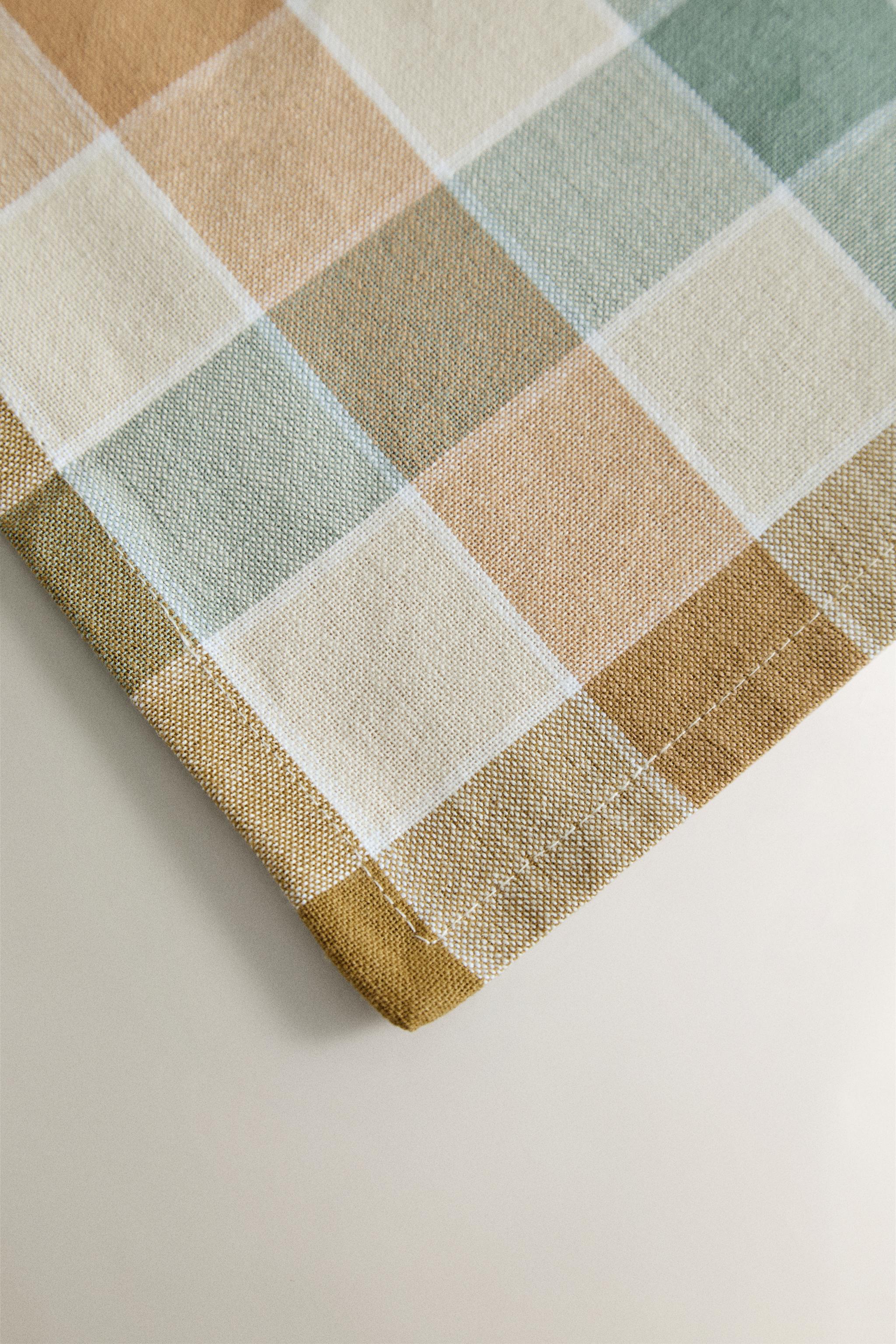 LOT DE SERVIETTES DE TABLE À CARREAUX EN FIL TEINTÉ (LOT DE 2)